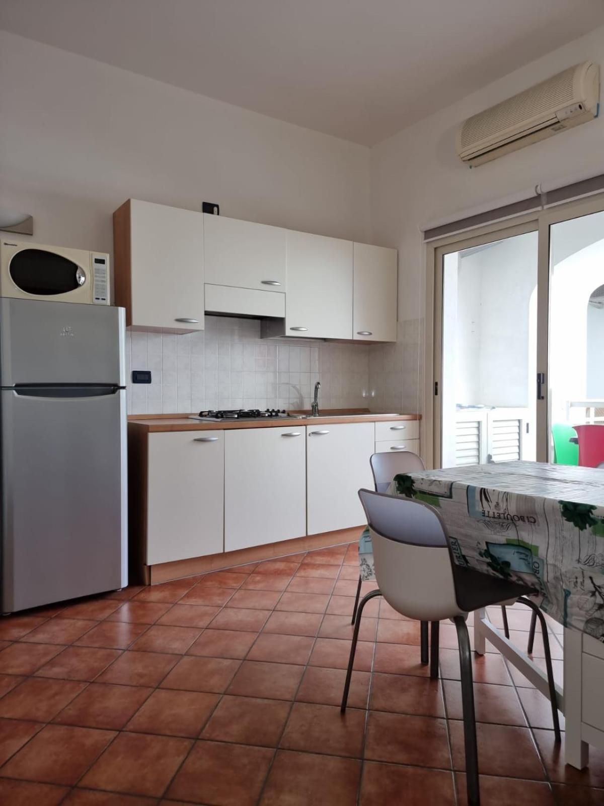 Le Residenze Blu Sardinia Aparthotel ลากาเลตตา ภายนอก รูปภาพ