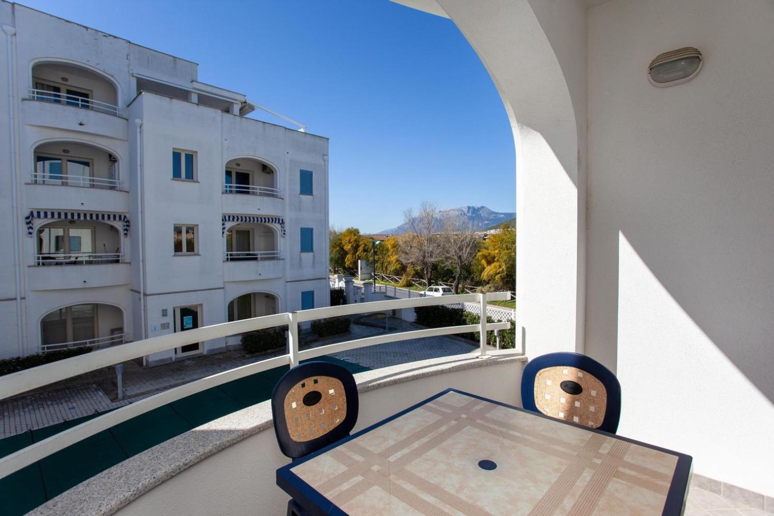 Le Residenze Blu Sardinia Aparthotel ลากาเลตตา ภายนอก รูปภาพ