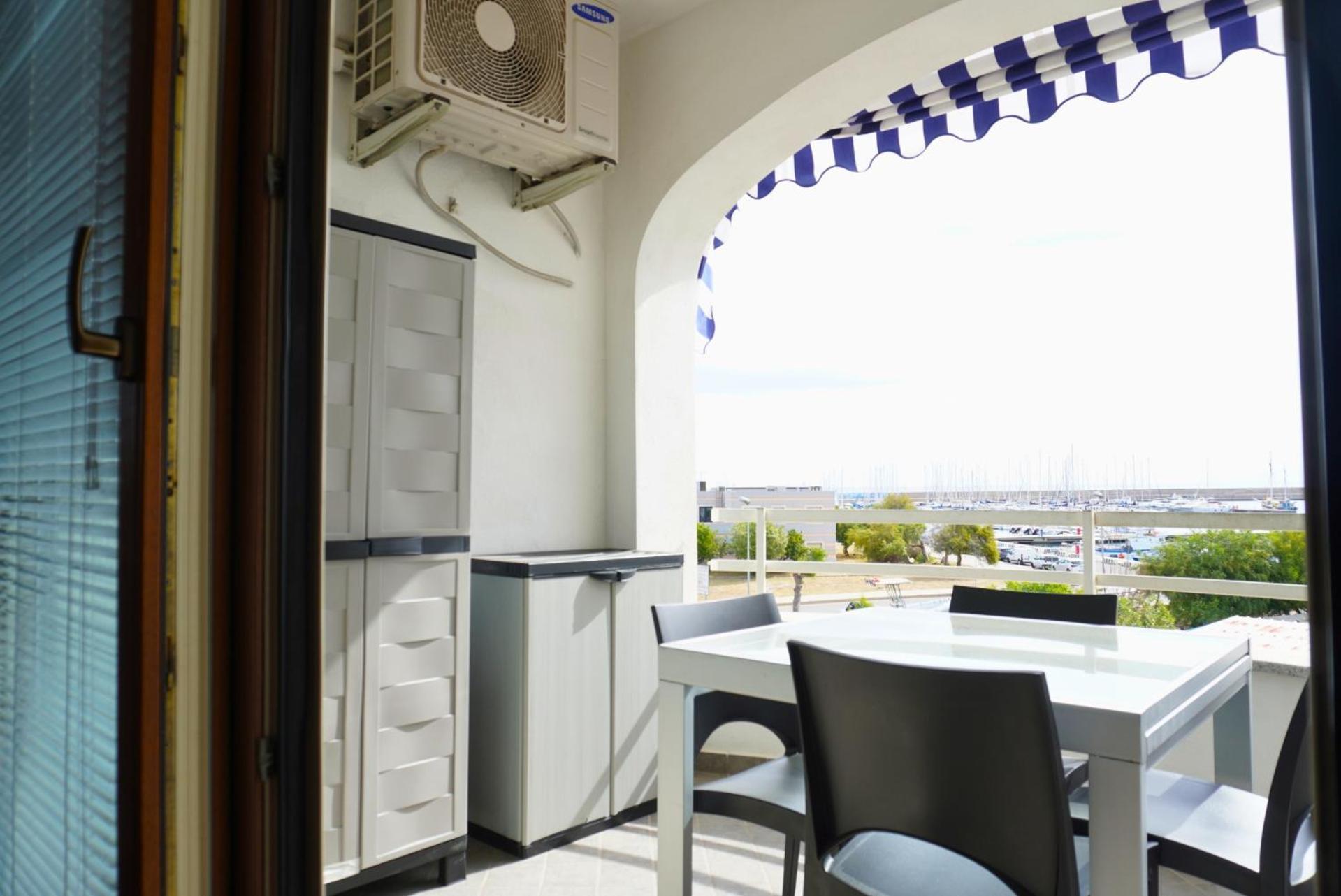 Le Residenze Blu Sardinia Aparthotel ลากาเลตตา ภายนอก รูปภาพ